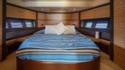 Azimut 54 ft Flybridge Motor Yacht 2013 YX0100000424